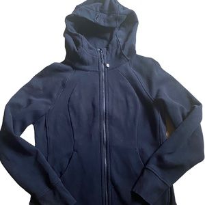 LULULEMON
Scuba Hoodie *Light Cotton Fleece
Black.